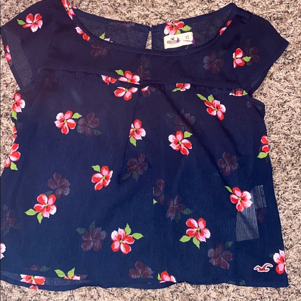 Hollister flower T-shirt